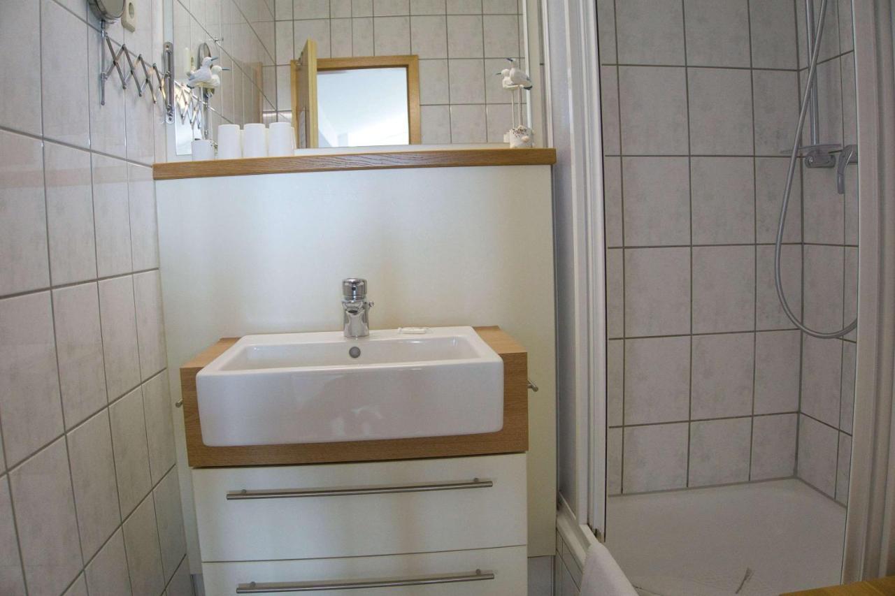 Fewo Mit Meerblick, Gratis Nutzung Vom Ahoi Erlebnisbad Und Sauna In Sellin - Haus Blick Zur See Fewo 11 เกอเรน ภายนอก รูปภาพ