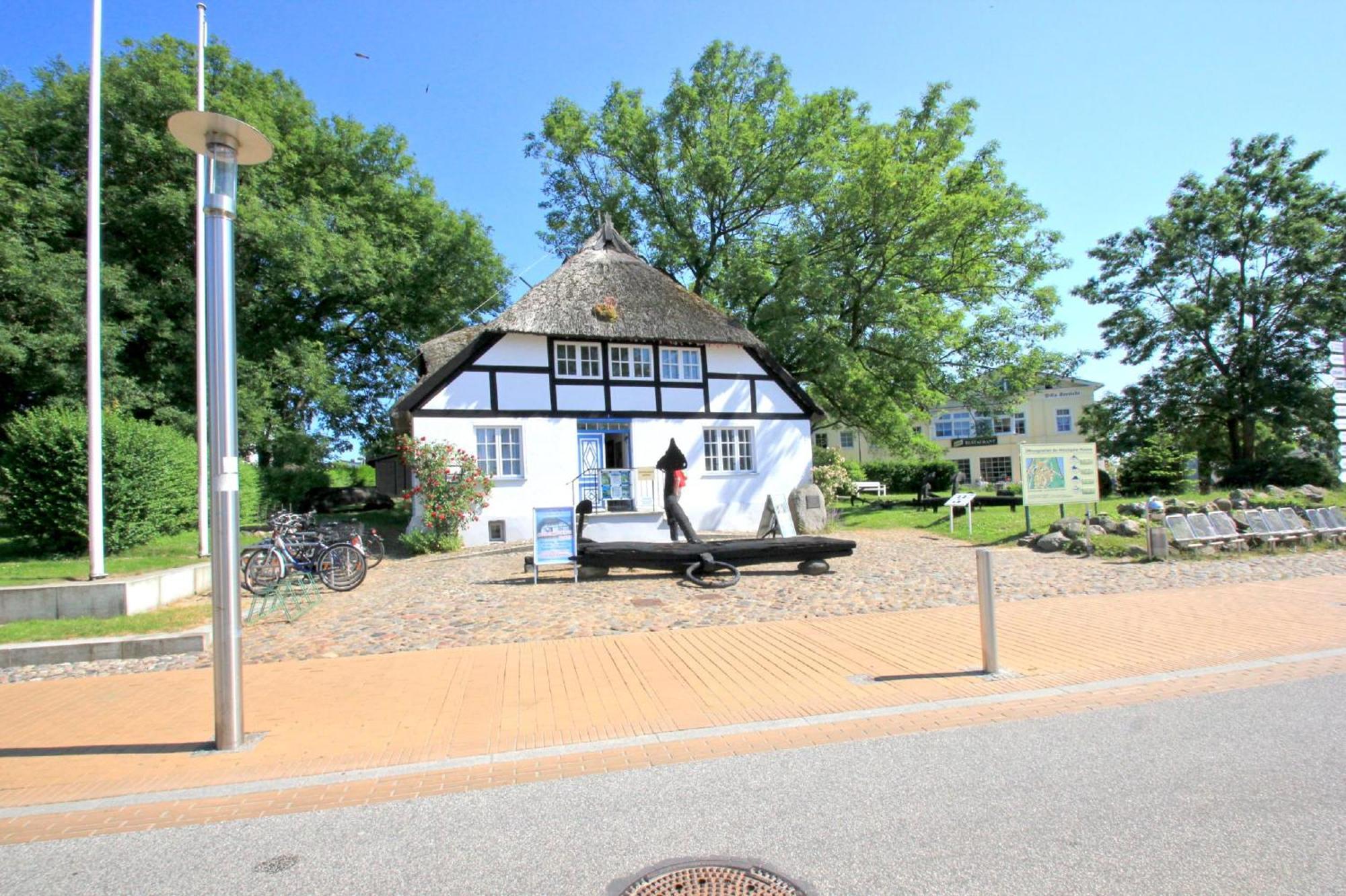 Fewo Mit Meerblick, Gratis Nutzung Vom Ahoi Erlebnisbad Und Sauna In Sellin - Haus Blick Zur See Fewo 11 เกอเรน ภายนอก รูปภาพ
